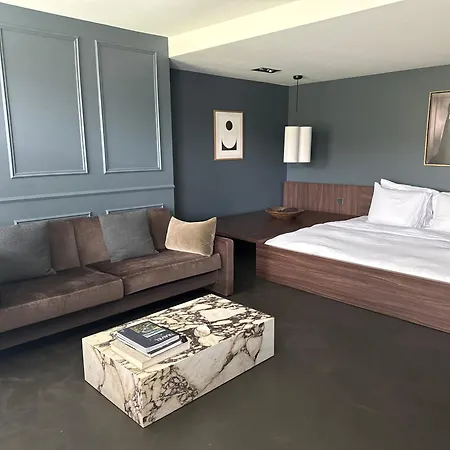 Commune Suites-2